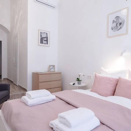 Brand New Studio With Aircon In The Center Budapest Bagian luar foto