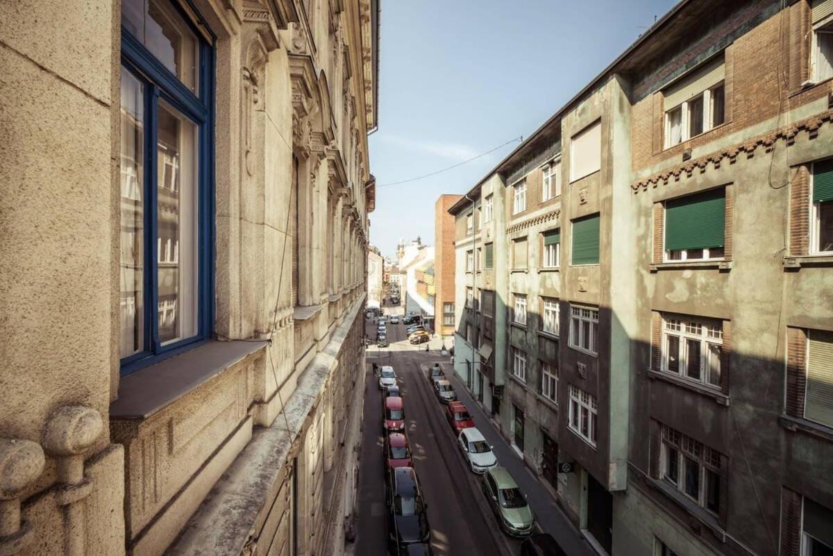 Brand New Studio With Aircon In The Center Budapest Bagian luar foto